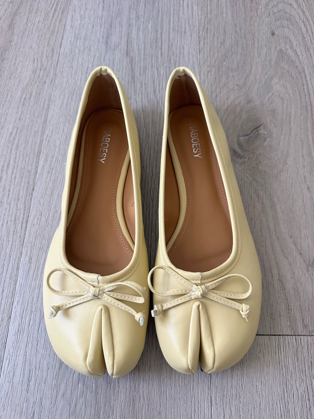 Raboesy Bow Tie Tabi Flats
